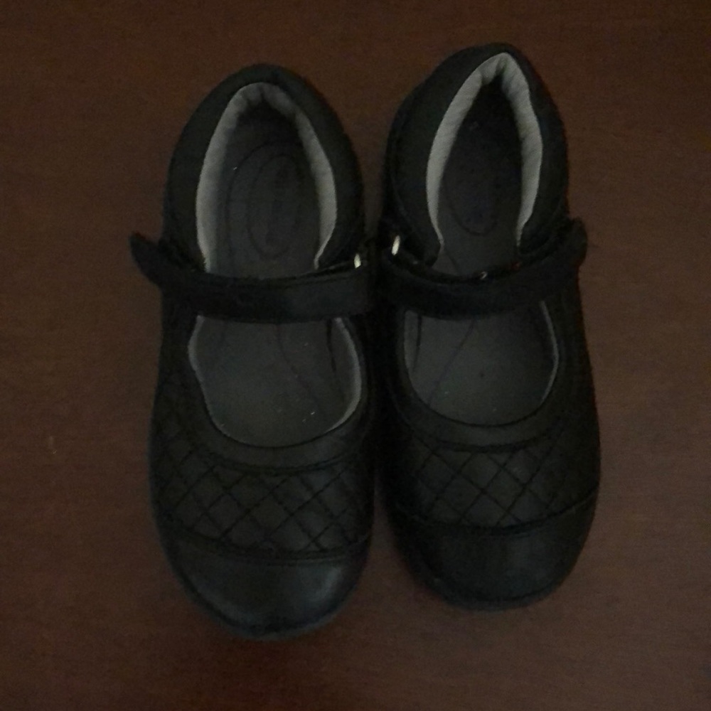 Comfy Mary Janes! Size 11W stride rite